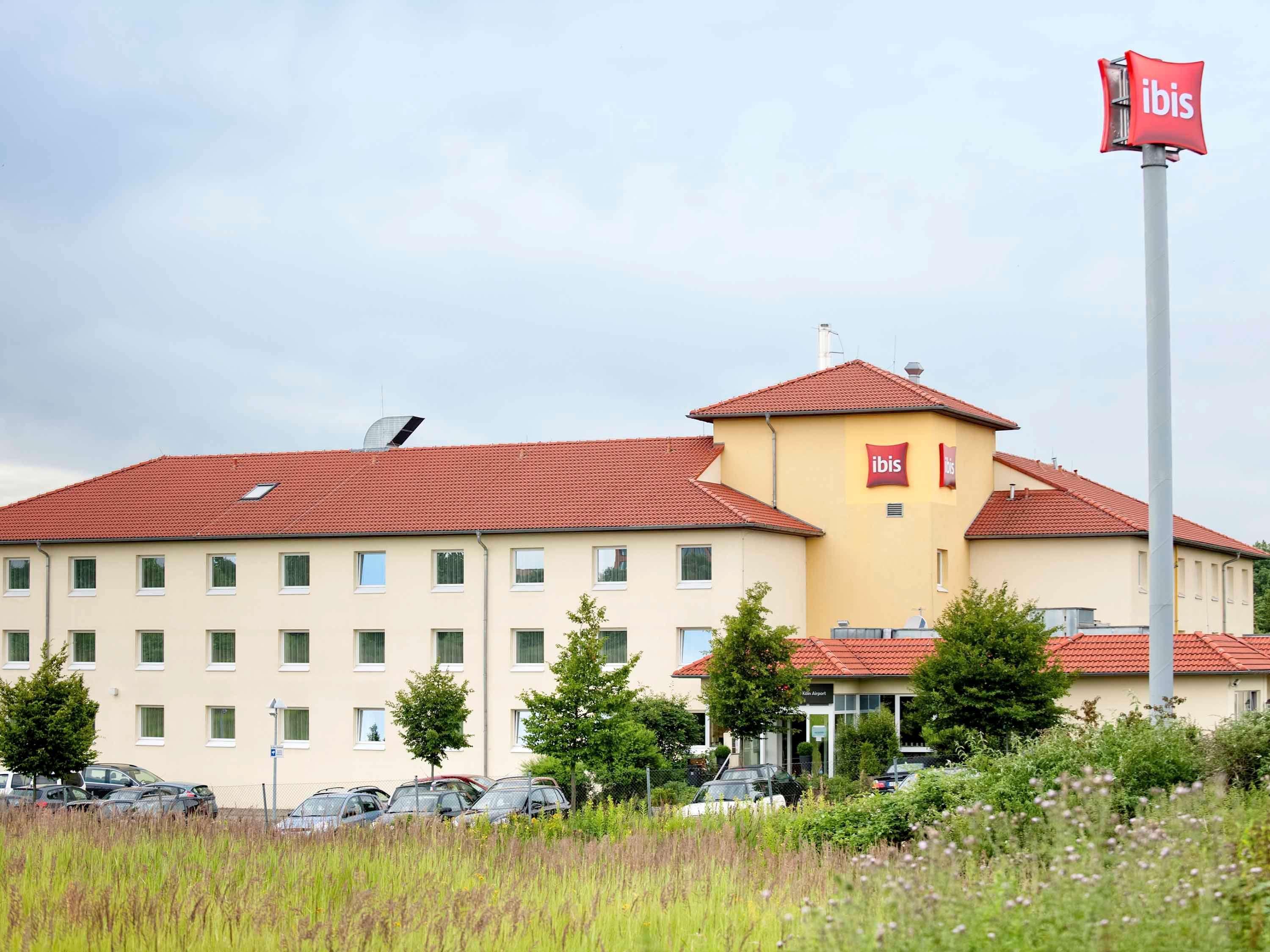 Ibis Hotel Koeln Airport Exterior photo