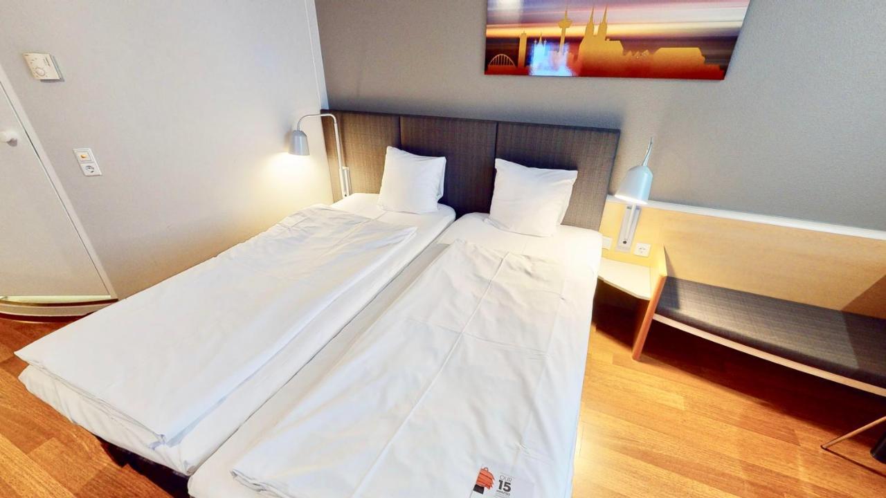 Ibis Hotel Koeln Airport Exterior photo