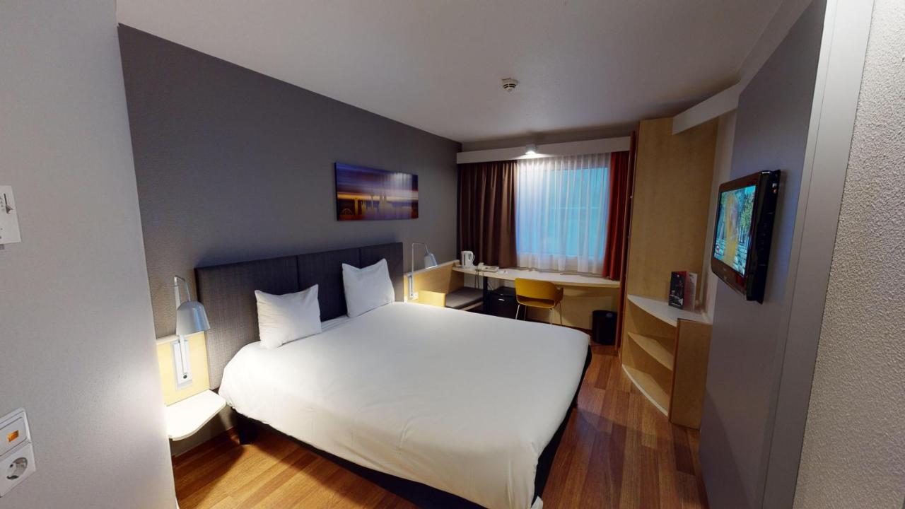 Ibis Hotel Koeln Airport Exterior photo